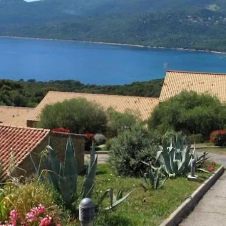 Appartement Rénové Pour 6 Pers équipé Dans Résidence Piscine&mer