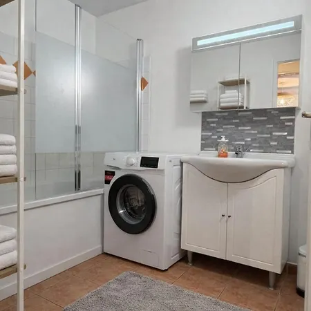 Apartmán Renove Pour 6 Pers Equipe Dans Piscine & *
