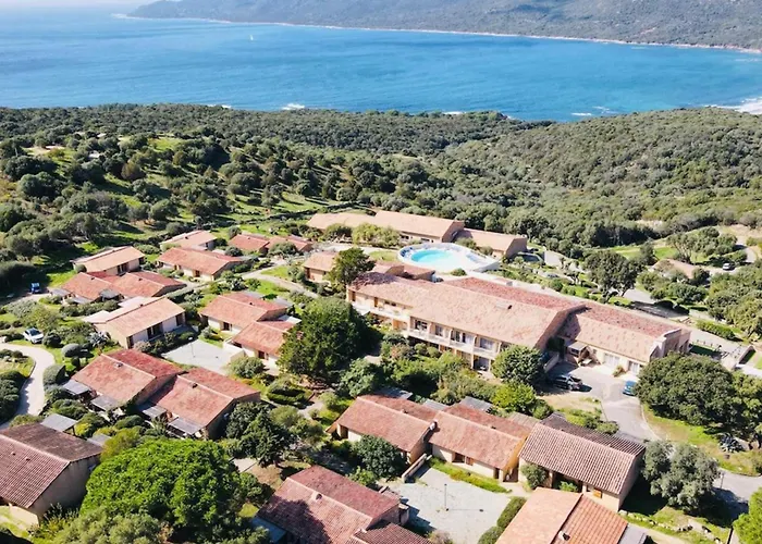 Rénové Pour 6 Pers équipé Dans Résidence Piscine&mer Appartement Serra-di-Ferro (Corsica)